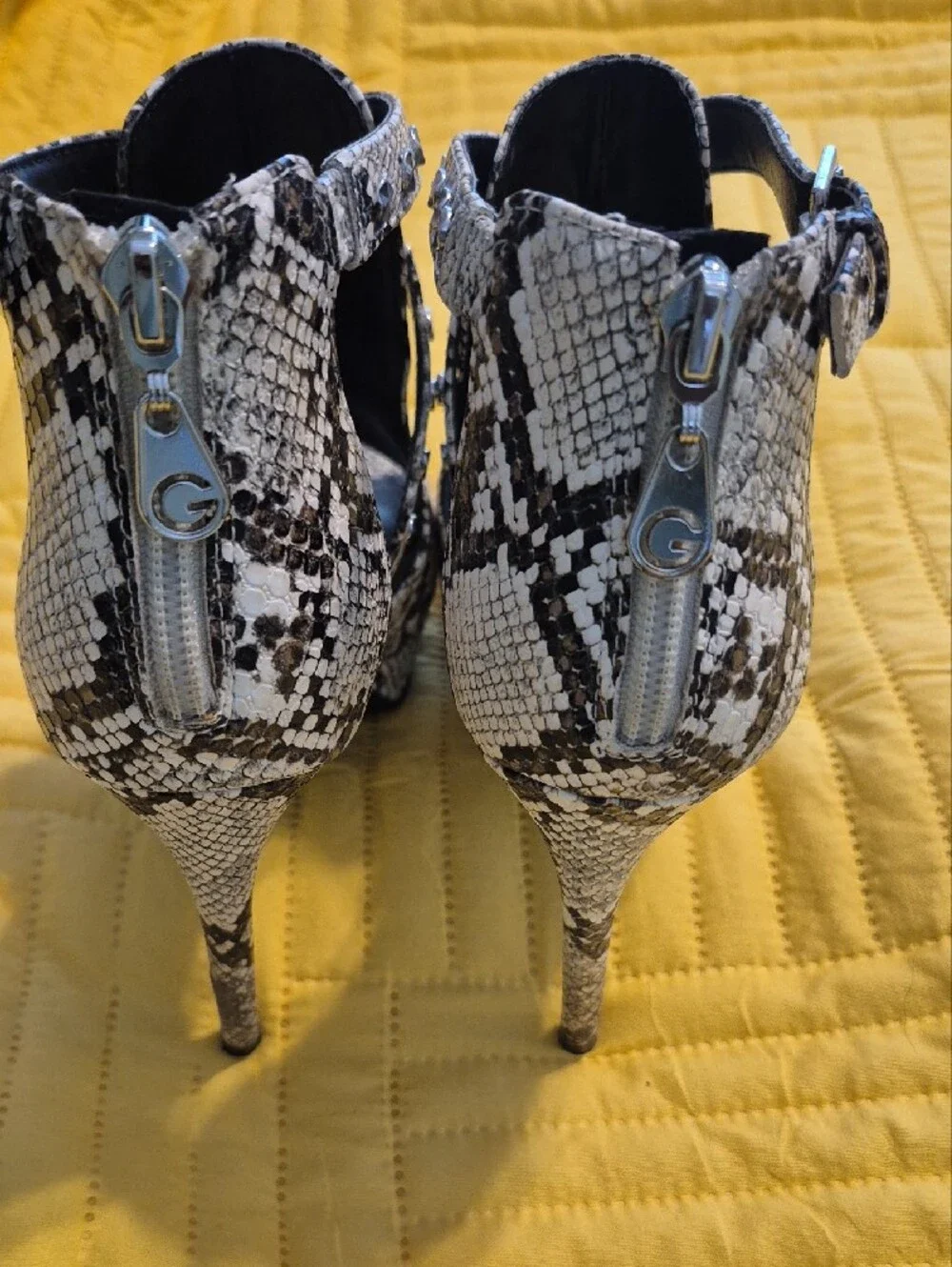 Women's Snake-Print Open Toe Heels - Black & White